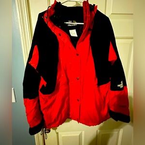 NORTHFACE JACKET WOMENS MEDIUM WATERPROOF